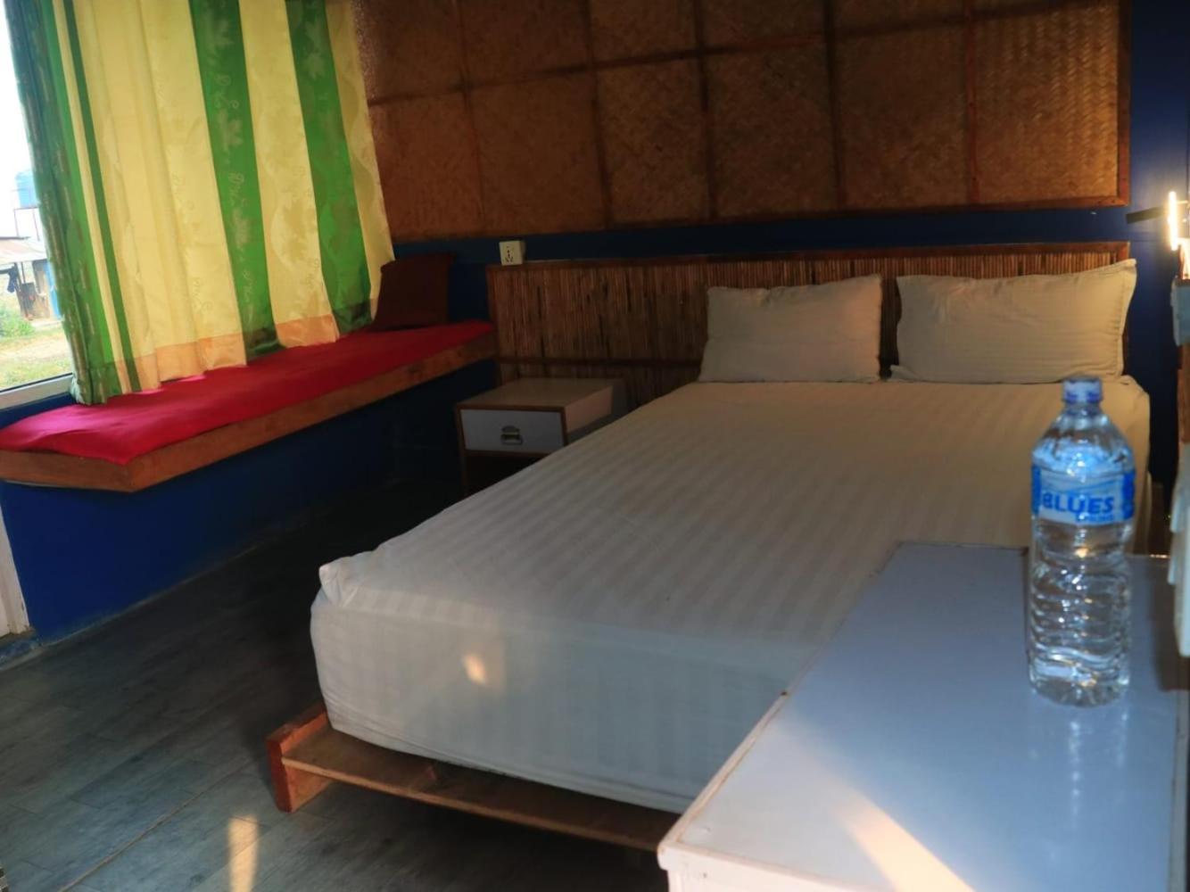 Hippies Colony - Travellers Home Sauraha Exterior foto